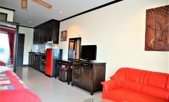 Jomtien Plaza Residence with Sea View, Spa Shower Bath Tub