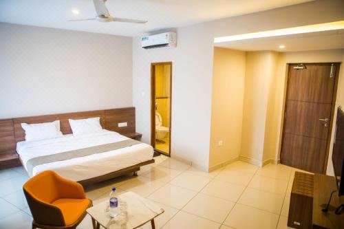 Samasth Palatial Deluxe Double Room