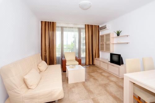 带阳台的一卧室城景公寓