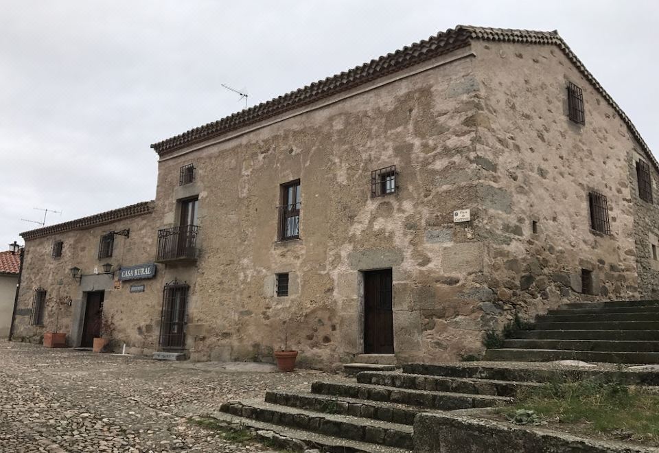 Hotel rural La Muralla de Ledesma - Housity