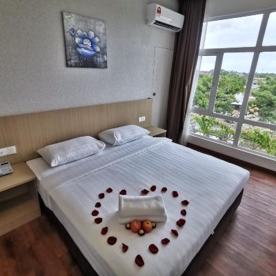 Superior King Room Non Smoking Green World Hotel Promo Code