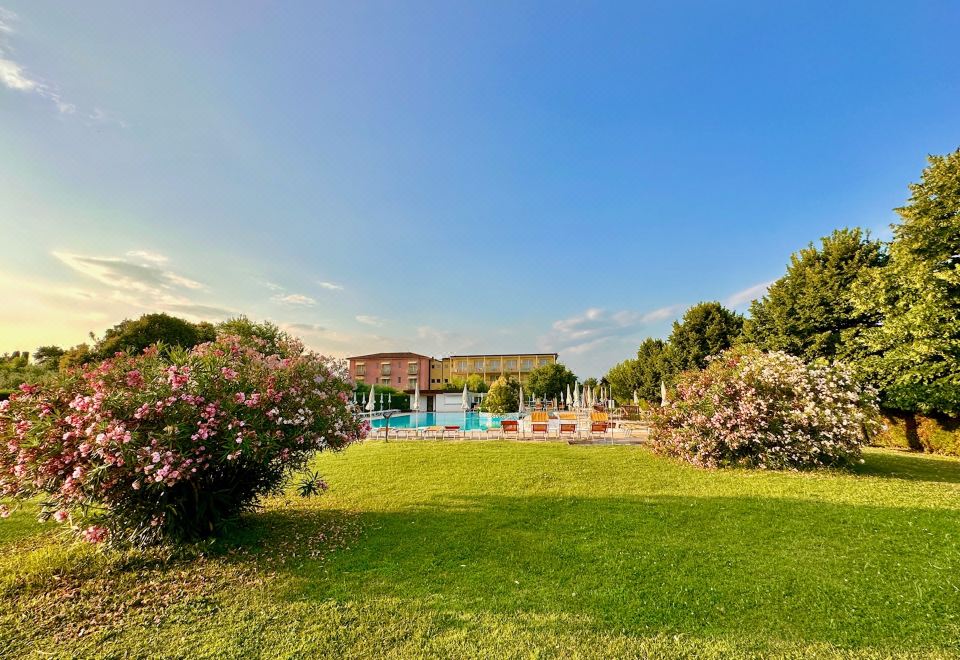 Hotel Bella Lazise, Exterior, Garden