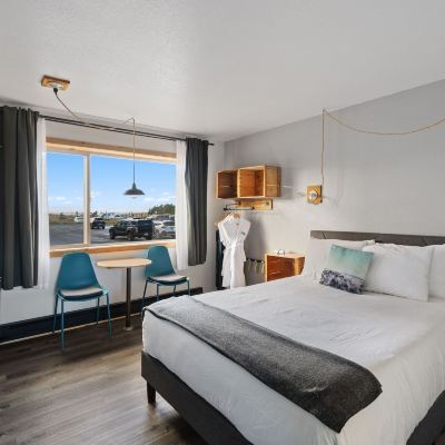 East Queen Ada Adrift Hotel Promo Code