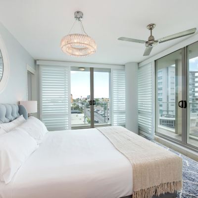 Three-Bedroom Apartment Lanai Riverside Apartments Promo Code