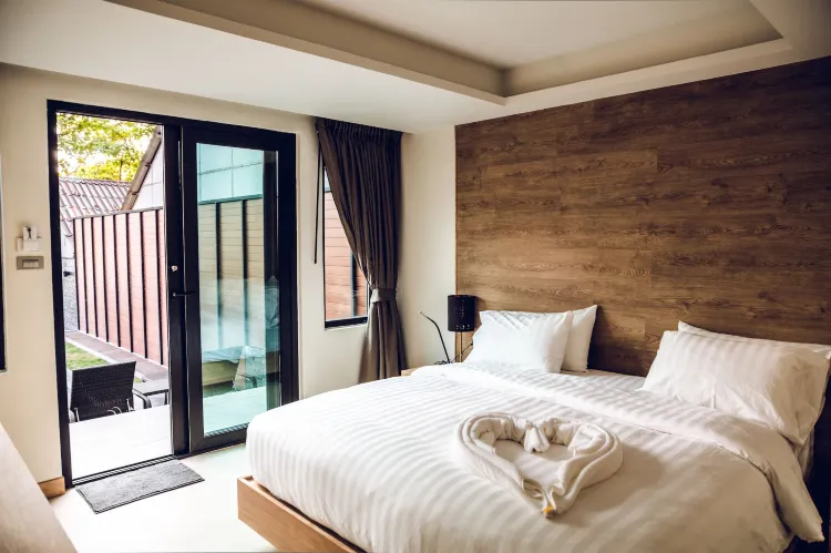 ห้องสุพีเรียร์พร้อมวิวสระว่ายน้ำ