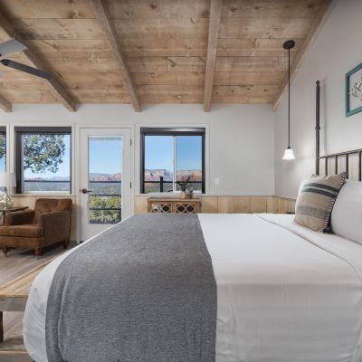 King Cottage Sky Ranch Lodge Promo Code