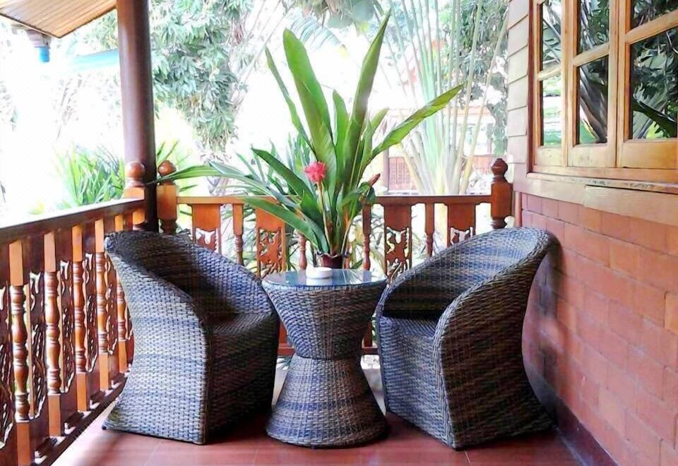 高级花园景观带私人后阳台