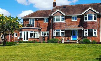 The Moorhead Bed & Breakfast - Housity