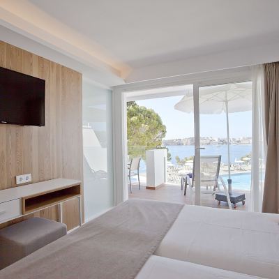 Premium Apartment with Balcony and Sea View Aparthotel Ponent Mar Promo Code