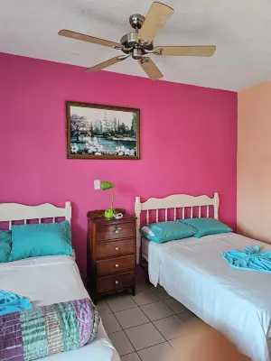 Anchorage Beach Resort Caye Caulker Hôtels à : 