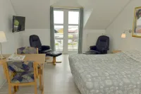 Hvalpsund Færgekro
