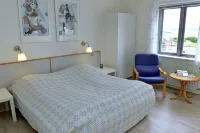 Hvalpsund Færgekro
