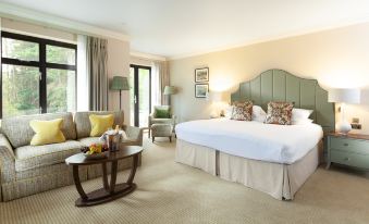 Foxhills Club & Resort - Housity