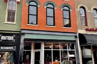 'Downtown Delight' w/ Patio! 1 Mi to Ball State Hotels in 