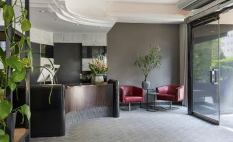 Hotel NEWBERLIN - Housity