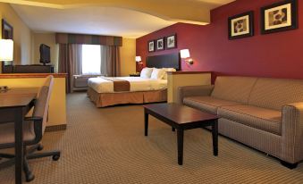 Holiday Inn Express & Suites Defiance