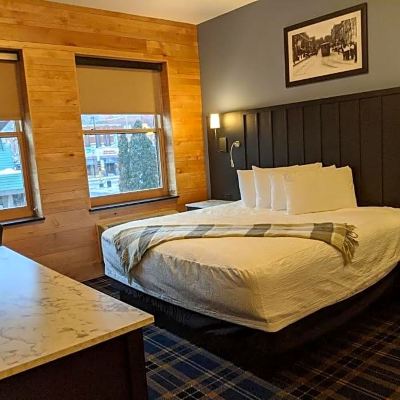 King Room Water Street Inn Promo Code