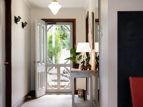 Serena- a Stone's Throw from Lake DaylesfordTwo-Bedroom House