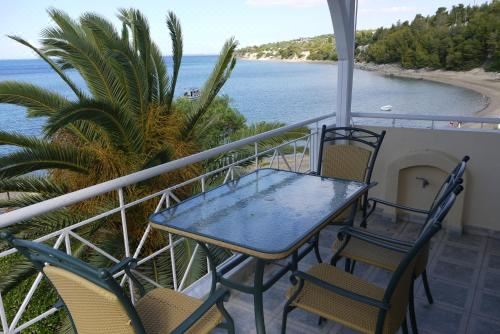 带海景的一卧室公寓