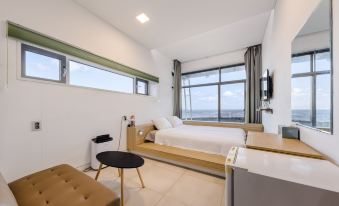 Ocean View Jeju Guesthouse - Hostel