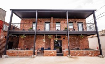 Duets Bed & Breakfast - Housity