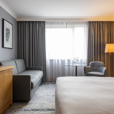 豪華家庭大床房 斯文頓希爾頓逸林酒店優惠