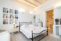 Vincenzo Family Rooms