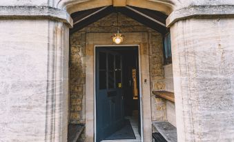 Chester House Hotel - Housity