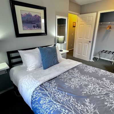 Three-Bedroom Apartment 106, No Air Conditioning Canadian Rockies Chalets Promo Code