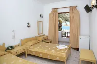 Asterias Hotel - Seafront