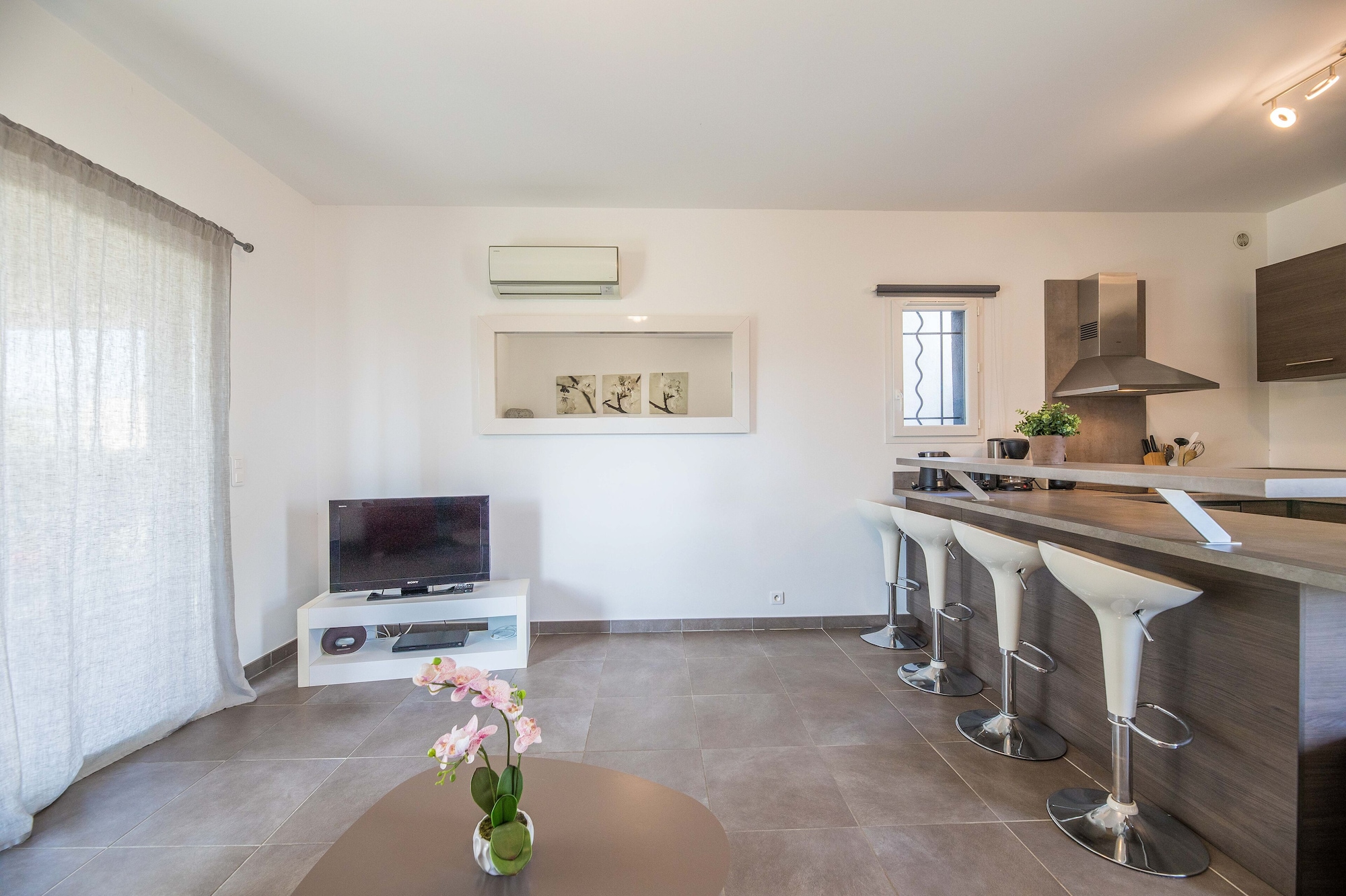 公寓 4人-1卧室-空调-大露台-全景