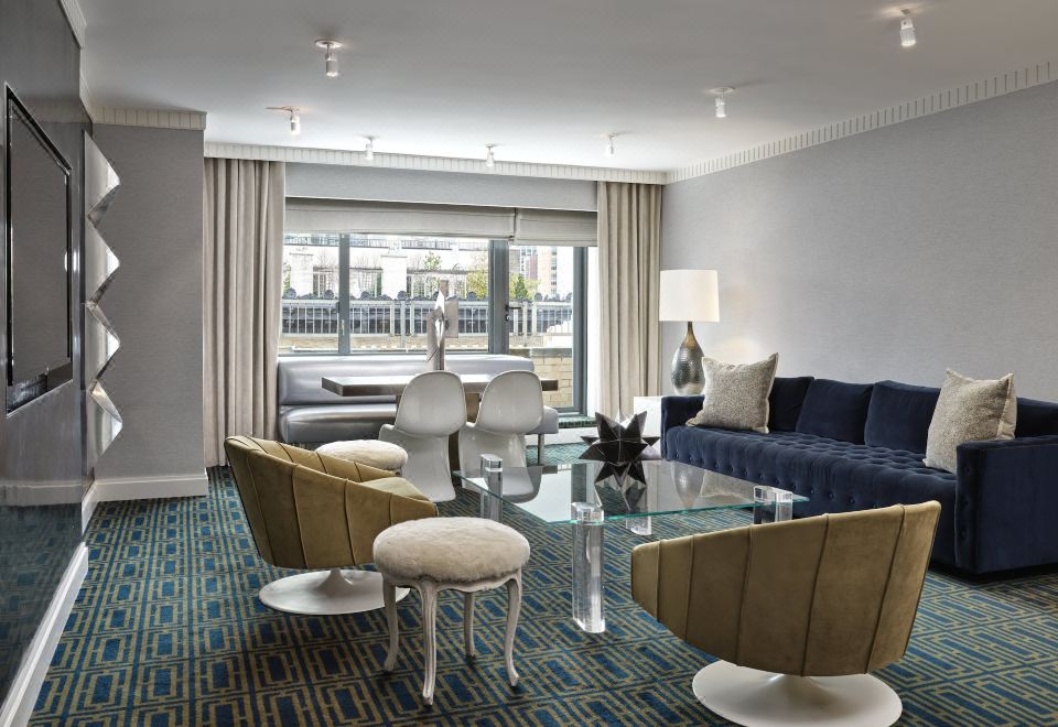 Loews Regency New York HotelClassic 1970's 2-Bedroom Apartment Suite