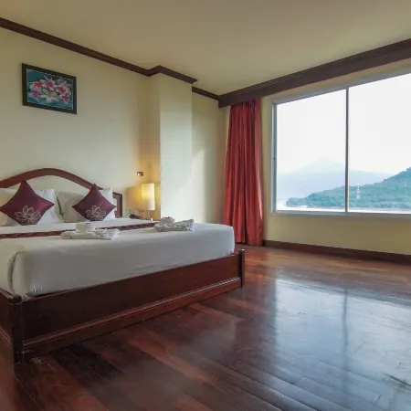 Arawan Riverside Hotel Отели в г. Паксе