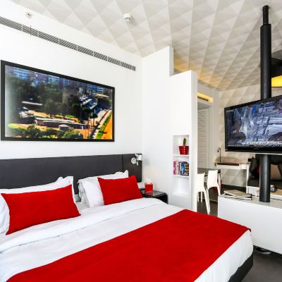 Deluxe King Room The Smallville Hotel Promo Code