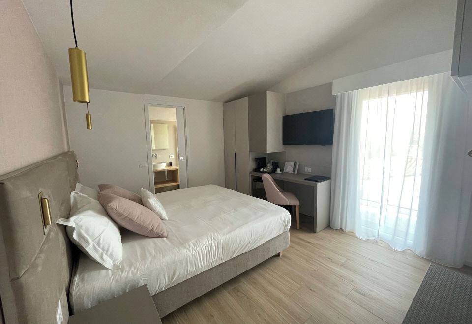 市景豪华双人或双床间-带阳台