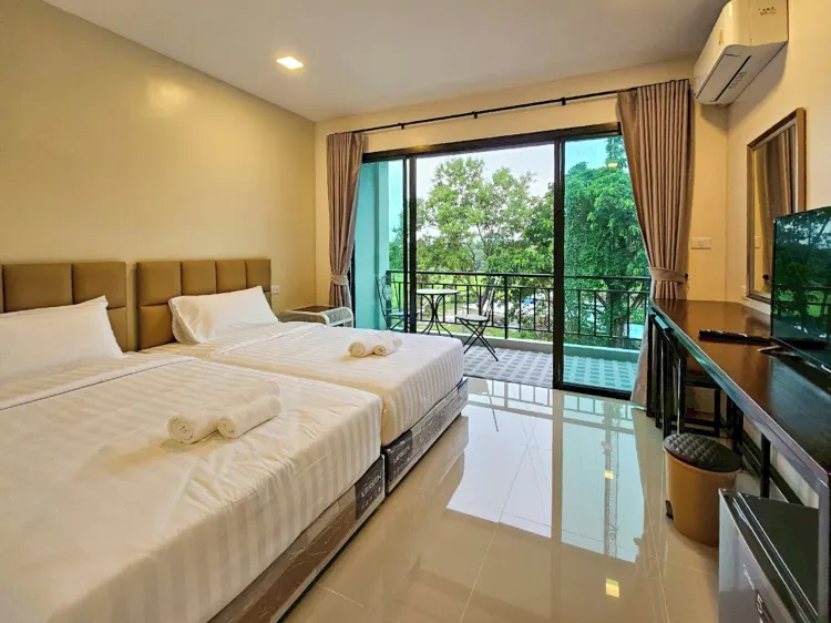 ห้องเตียงใหญ่ 1 เตียง วิวภูเขา