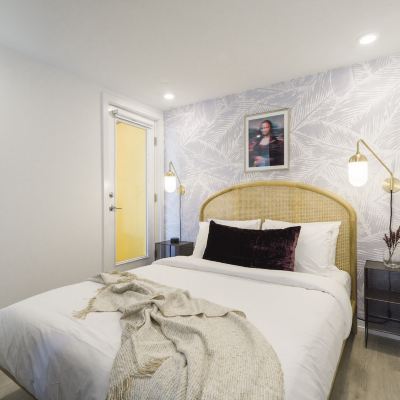 Street-Level Apartment, Balcony Abode Philadelphia - Center City Convention Center Promo Code