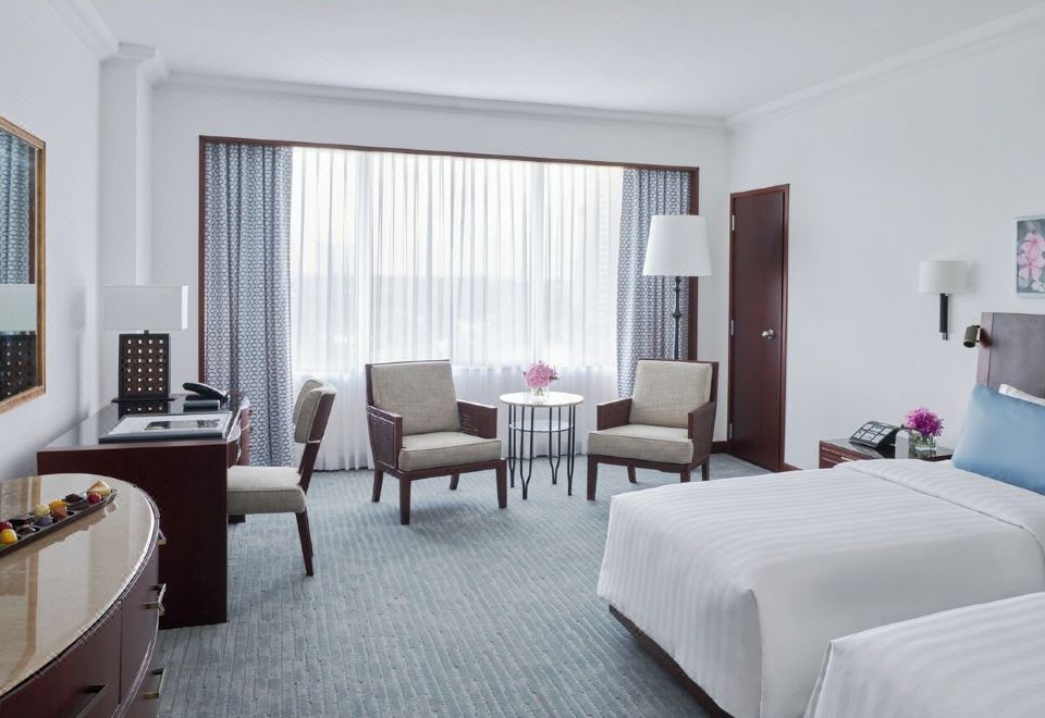 The Peninsula ManilaExecutive Suite, 2 Twin Beds (Renovated)