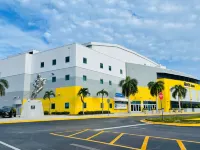 Holiday Inn Express & Suites FORT MYERS AIRPORT by IHG