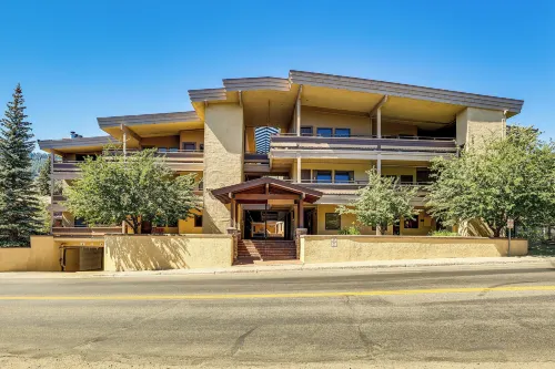 Mtn-View Balcony! Walkable Ketchum Condo