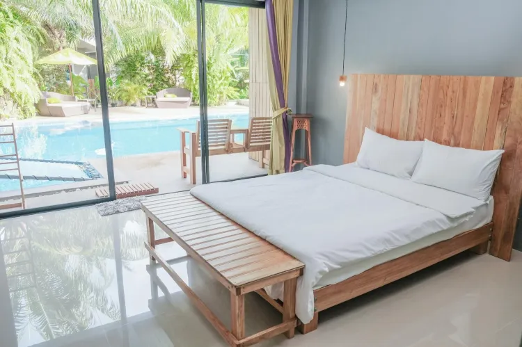 ห้องสวีทพร้อมสิทธิ์ในการเข้าใช้บริการสระว่ายน้ำ