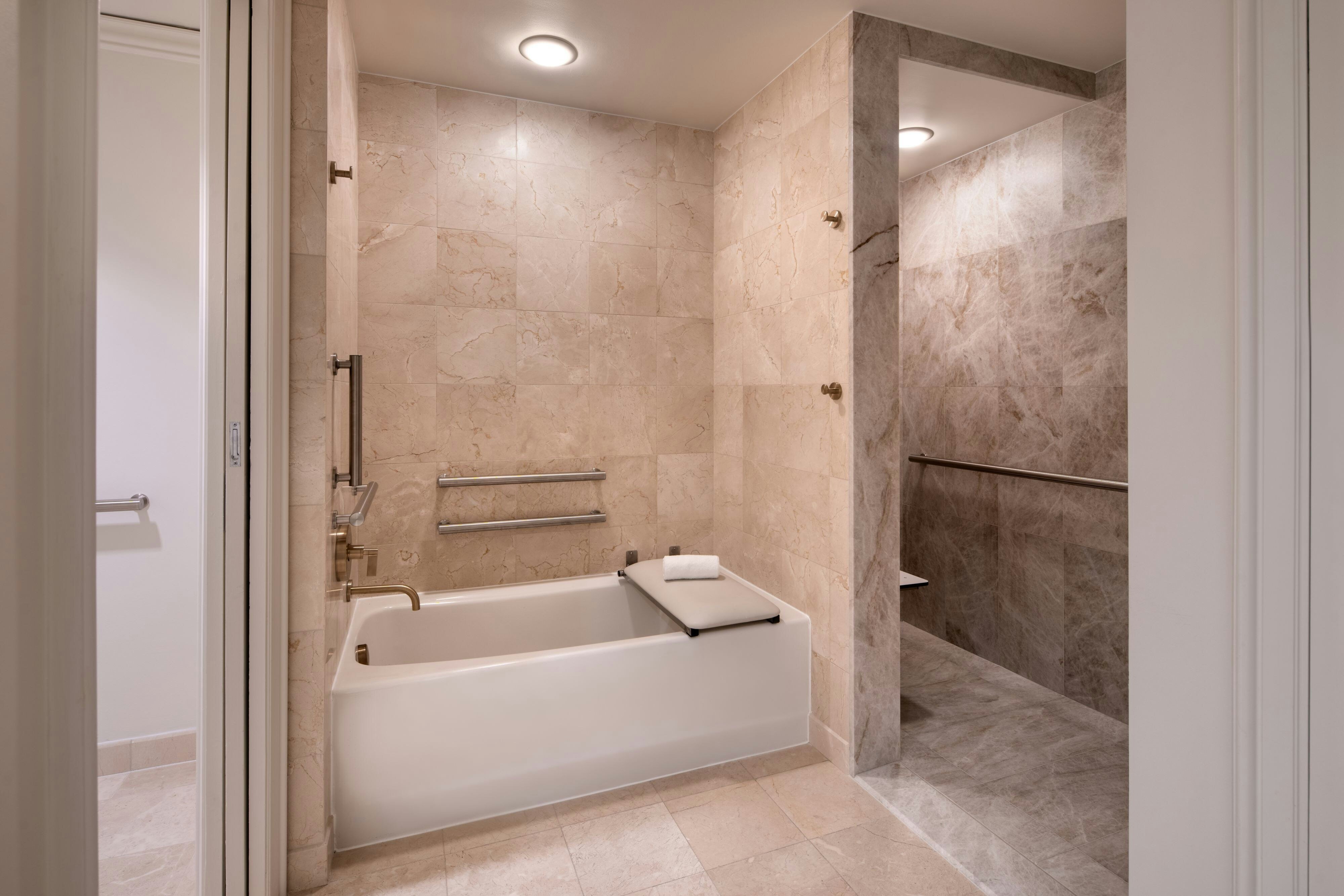 部分海景一卧室行政套房