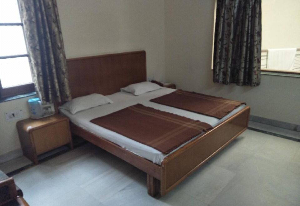 Hotel Har Ki Pauri - Housity