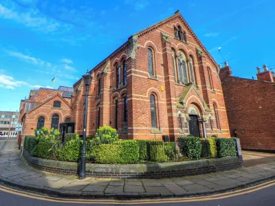 1 Chapel Place Hotels in 