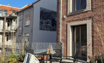 Aura Apartment Hotel - Housity