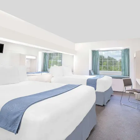 Microtel Inn & Suites by Wyndham Broken Bow Отели в г. Брокен Боу