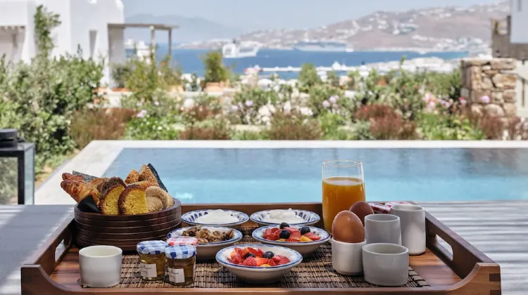 Belvedere Hilltop Complex Rooms & Suites 食事・レストラン