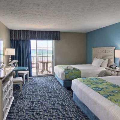 Standard Room, Beach View (1 King and 1 Queen Bed - 1st Floor)