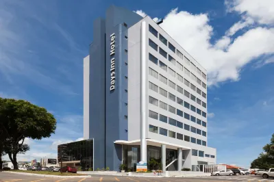 Days Inn by Wyndham Linhares Отели в г. 