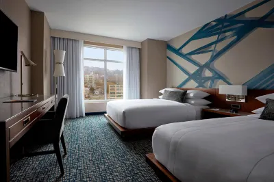 Ithaca Marriott Downtown on the Commons Hotele w: 